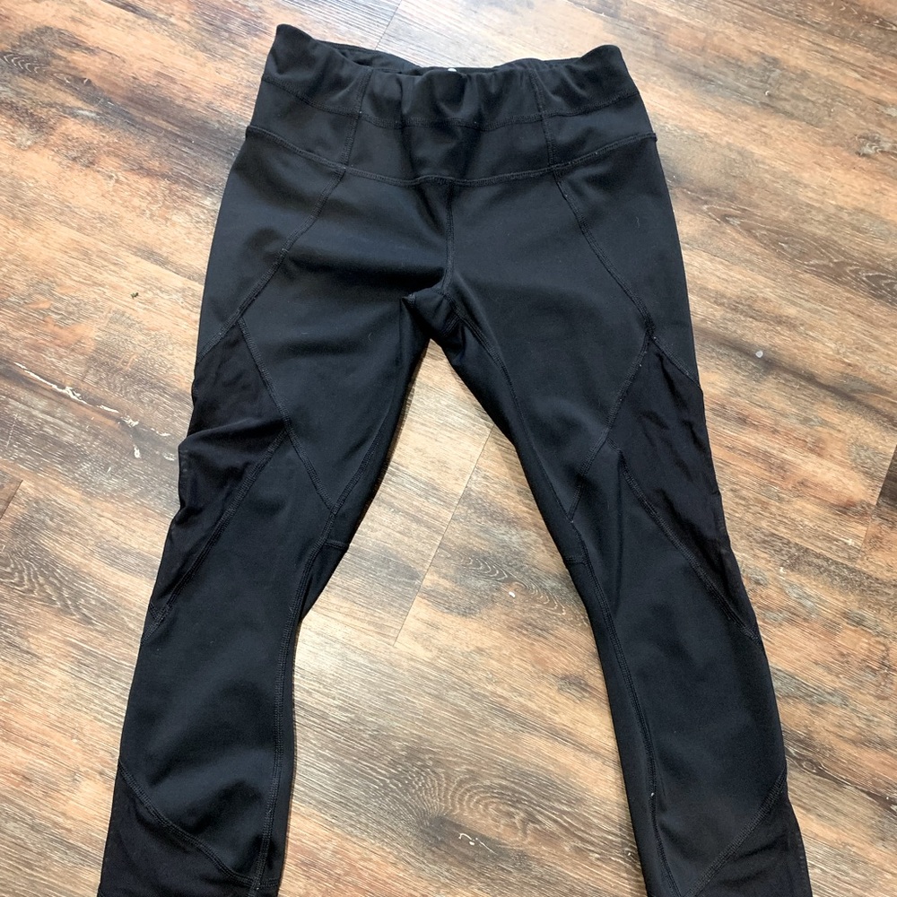 Athleta Cropped Black Leggings